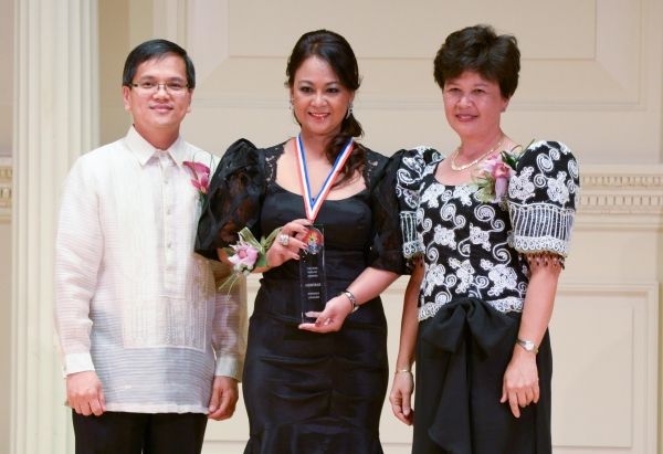 DCG Zaldy Patron, Grace Labaguis (for Monique Lhuillier), Judge Lorna Schofield Photo