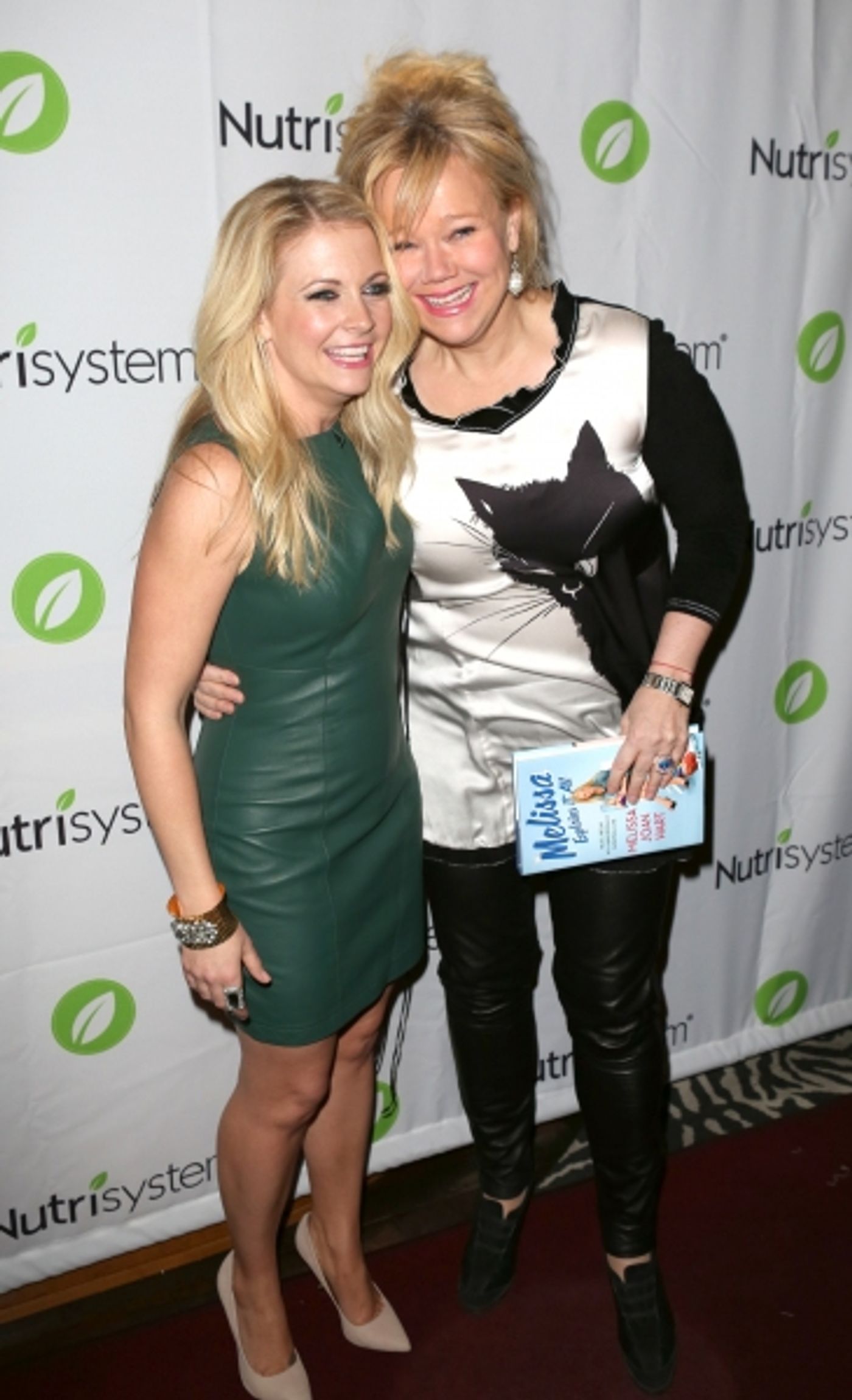 Photo Coverage: Melissa Joan Hart Signs New Memoir- 'Melissa Explains it All' Image