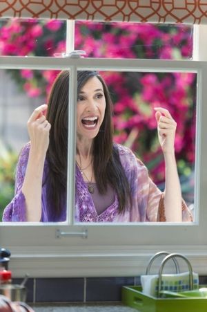 TROPHY WIFE - ''Lice and Beary White'' - When the Harrison household is infected with lice, Diane tries to take charge leaving Kate feeling bulldozed. Jackie and Kate work together to try to prove a point to Diane, but their plan back fires and the lice p @ BroadwayWorld TROPHY WIFE - ''Lice and Beary White'' - When the Harrison household is infected with Photo