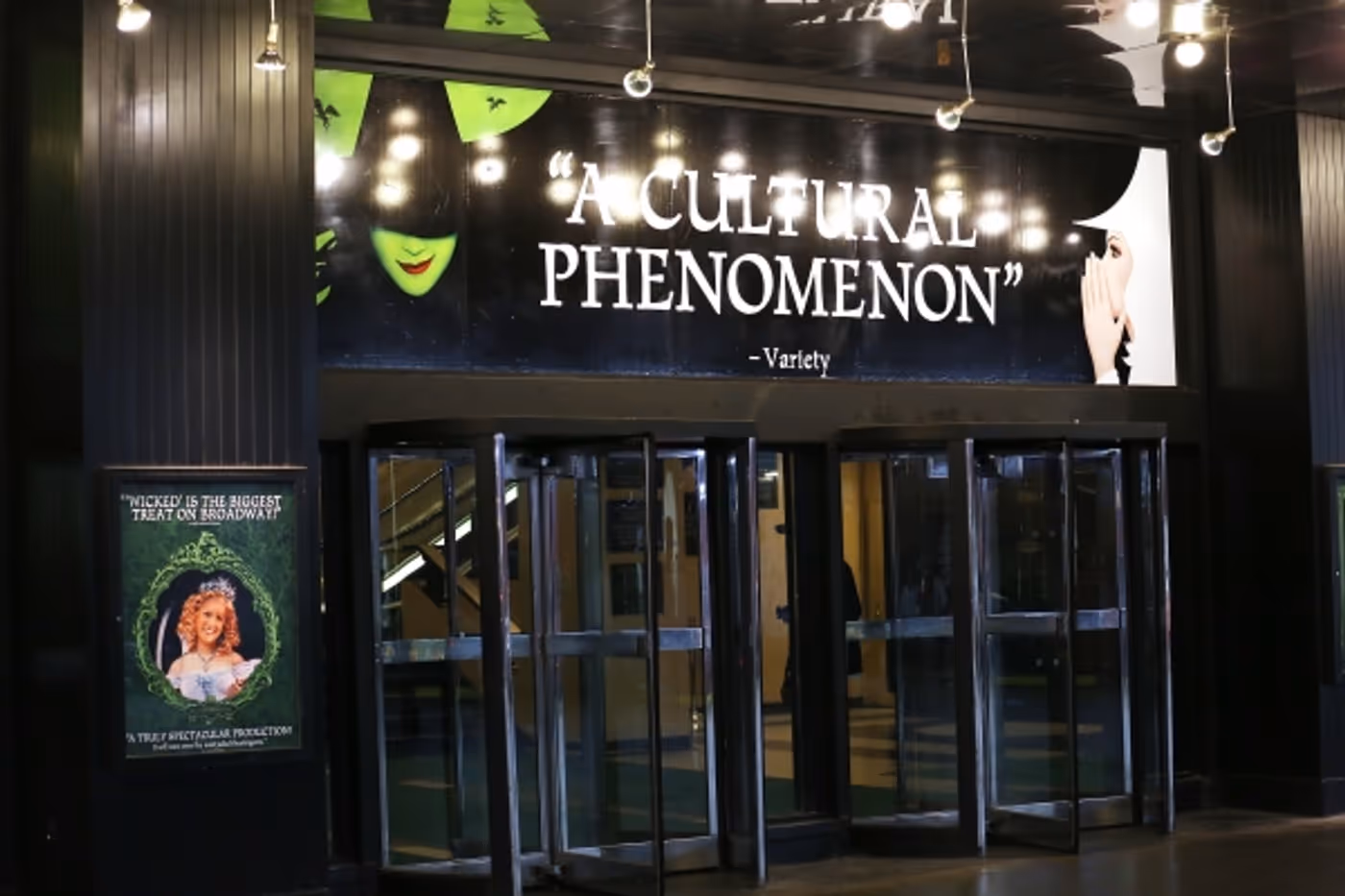 Photo Coverage: WICKED's 10th Anniversary Cast Curtain Call Broadway Celebration! Image