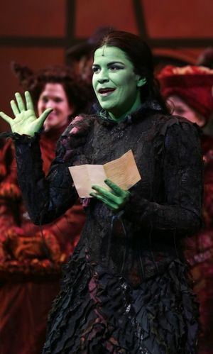 Lindsay Mendez @ BroadwayWorld Lindsay Mendez Photo