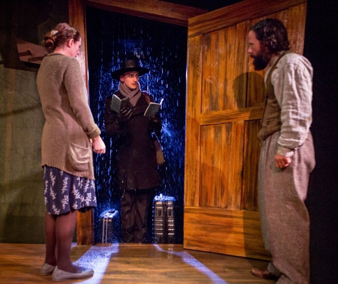 Photo Flash: First Look at Sara Hennessy, Joshua Weinstein and More in Artists Rep's FOXFINDER Image