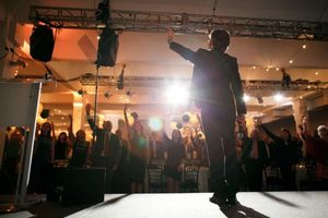 Damian Woetzel leads guests in an ''art for all'' Balanchine Serenade! @ BroadwayWorld Damian Woetzel leads guests in an ''art for all'' Balanchine Serenade! Photo