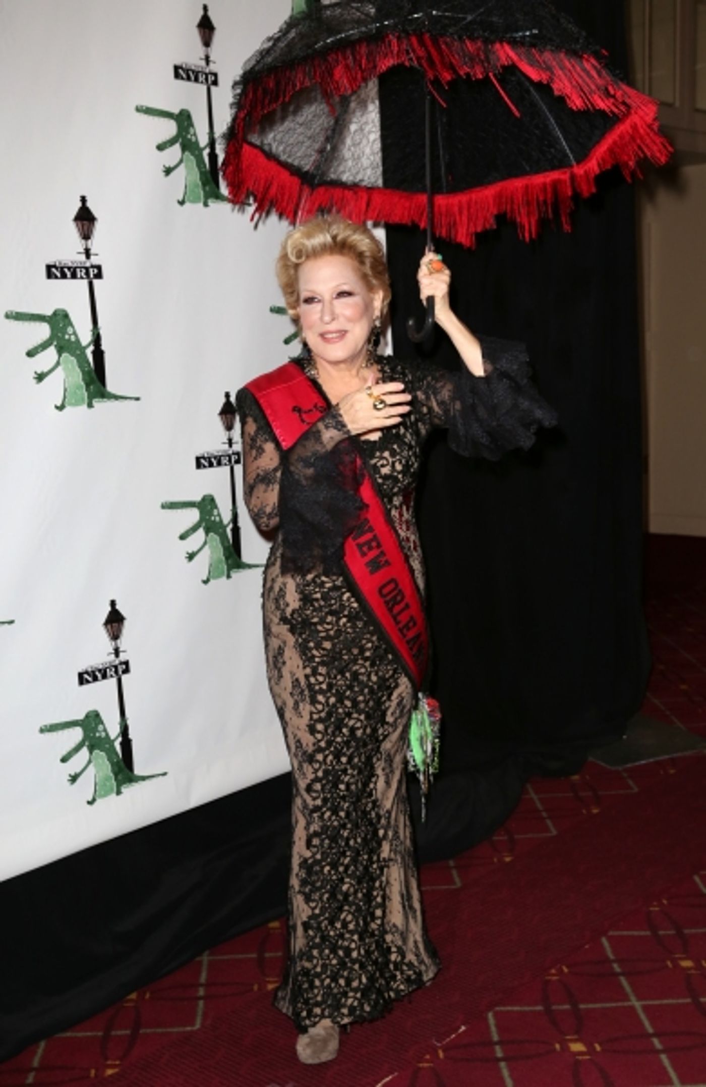 Photo Coverage: Billy Crystal, Katie Couric & More Celebrate HULAWEEN IN THE BIG EASY  Image
