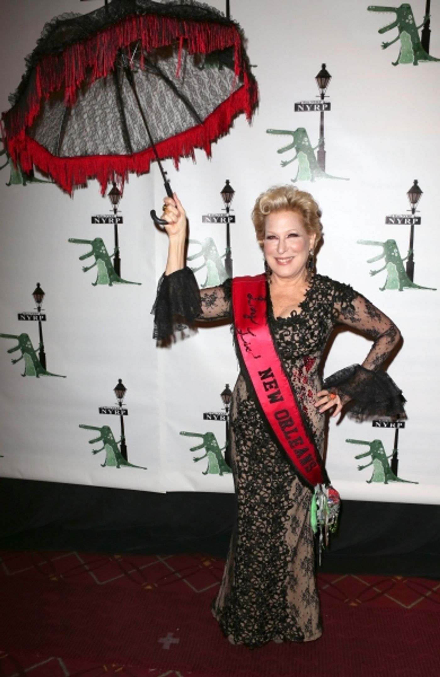 Photo Coverage: Billy Crystal, Katie Couric & More Celebrate HULAWEEN IN THE BIG EASY  Image
