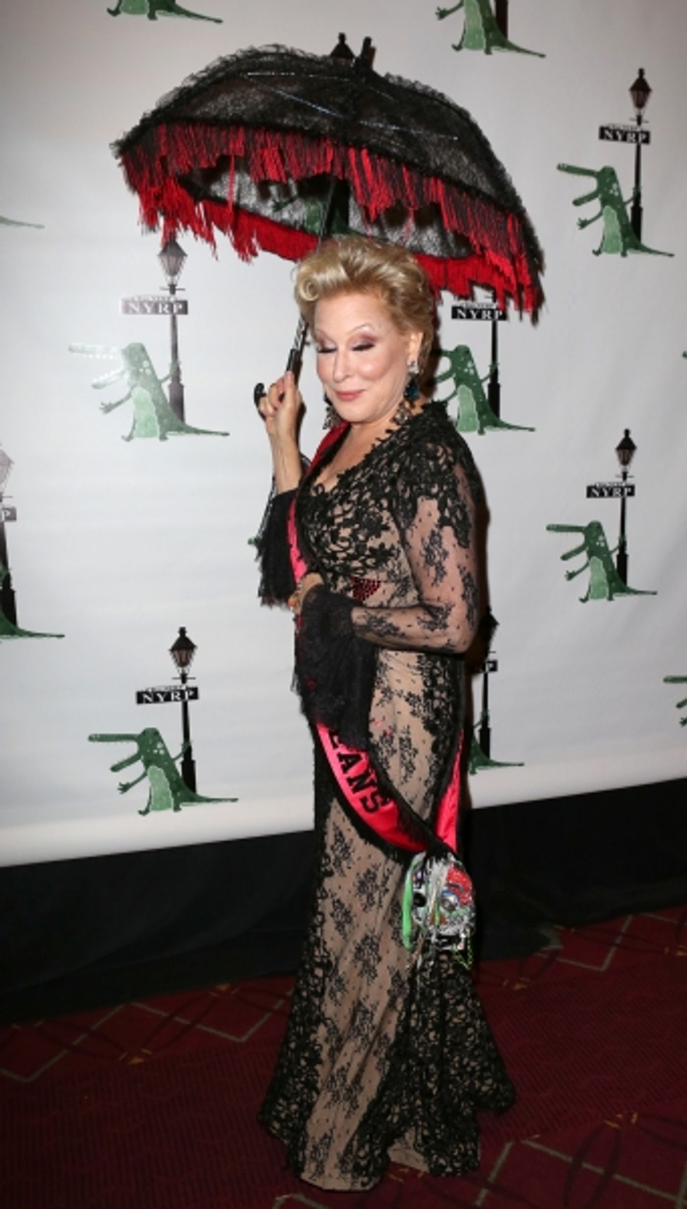 Photo Coverage: Billy Crystal, Katie Couric & More Celebrate HULAWEEN IN THE BIG EASY  Image