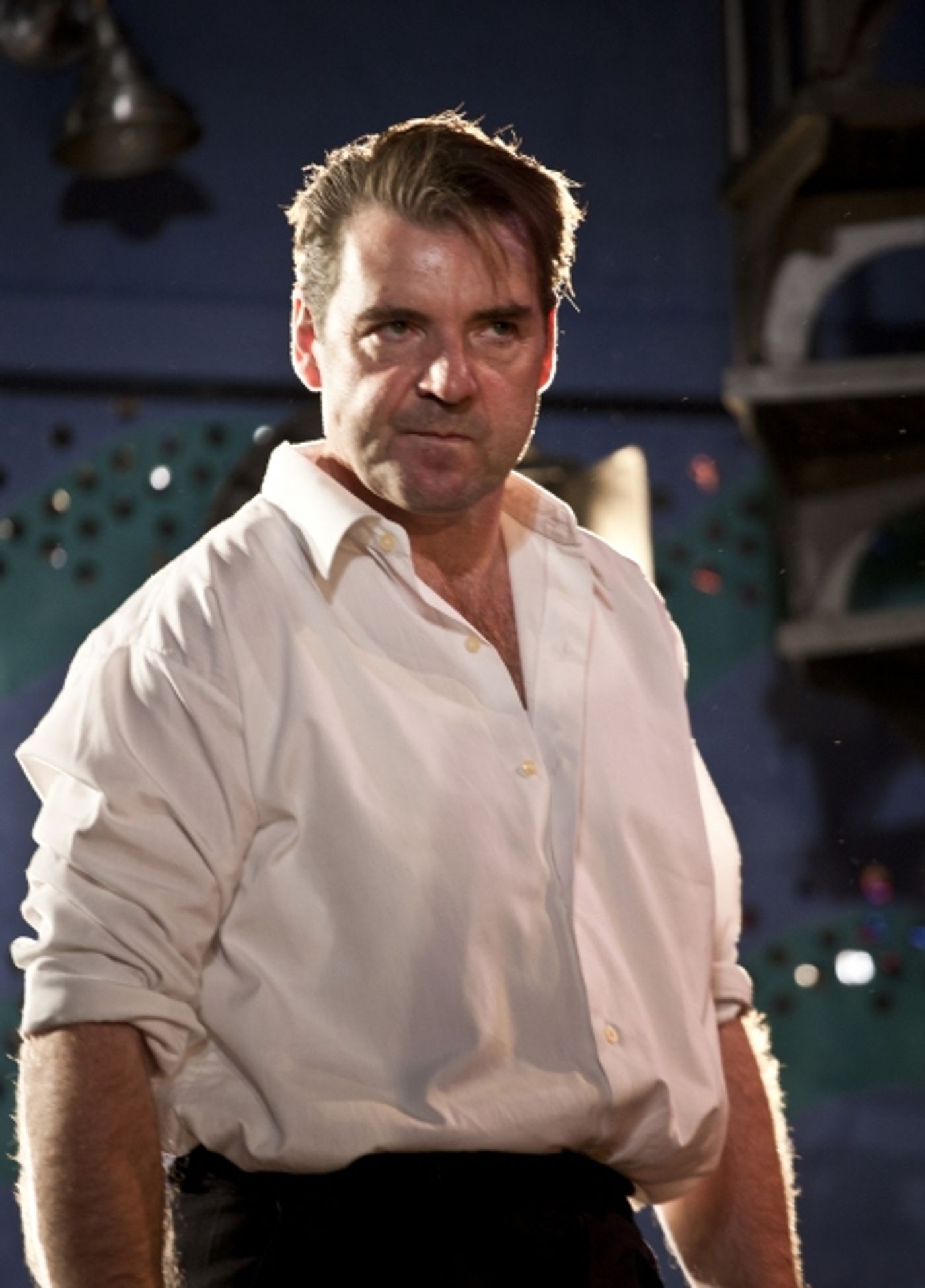 Photo Flash: First Look at Brendan Coyle, Rupert Grint and More in MOJO, Opening Tonight  Image