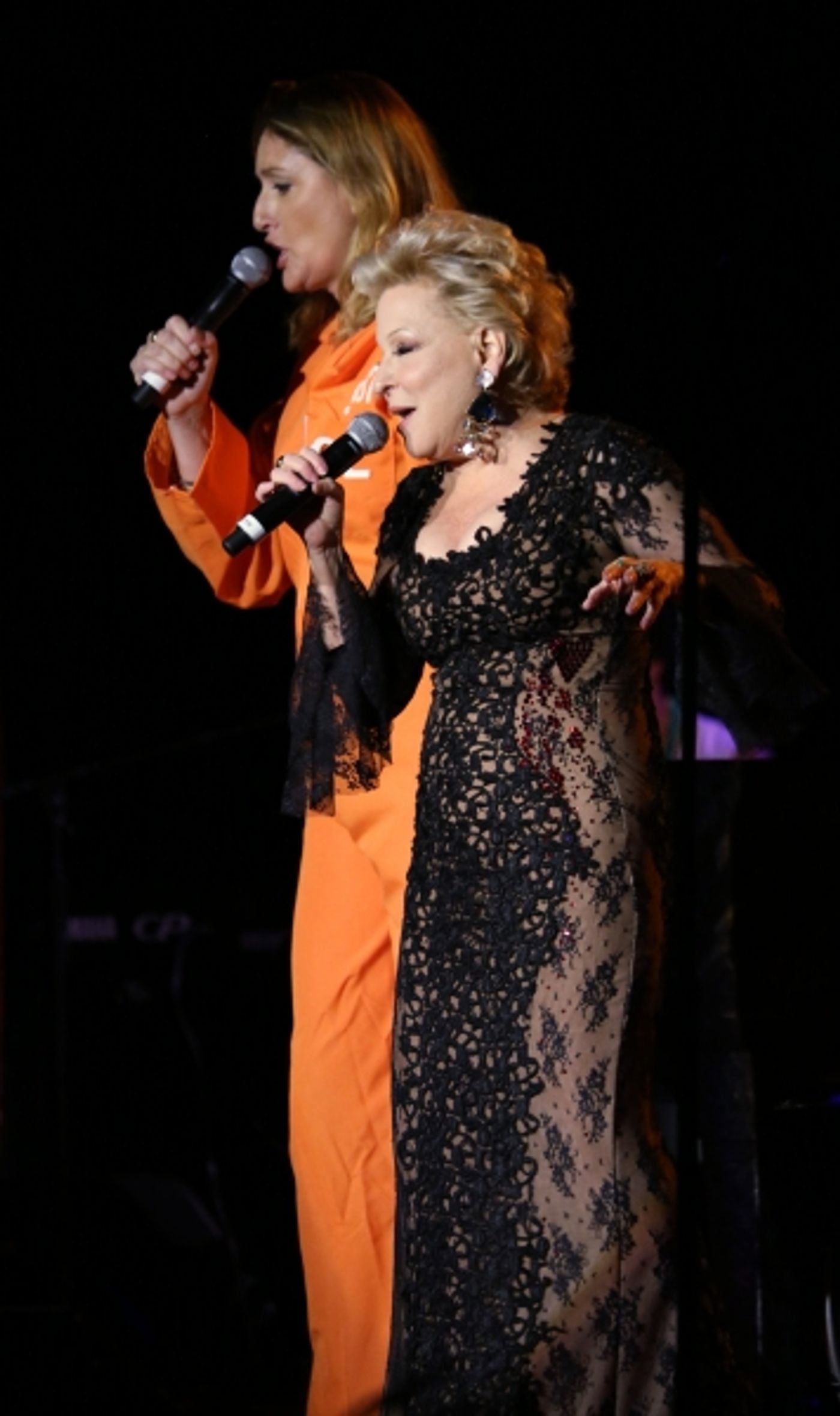 Photo Coverage: Inside the Ballroom at Bette Midler's HULAWEEN IN THE BIG EASY  Image