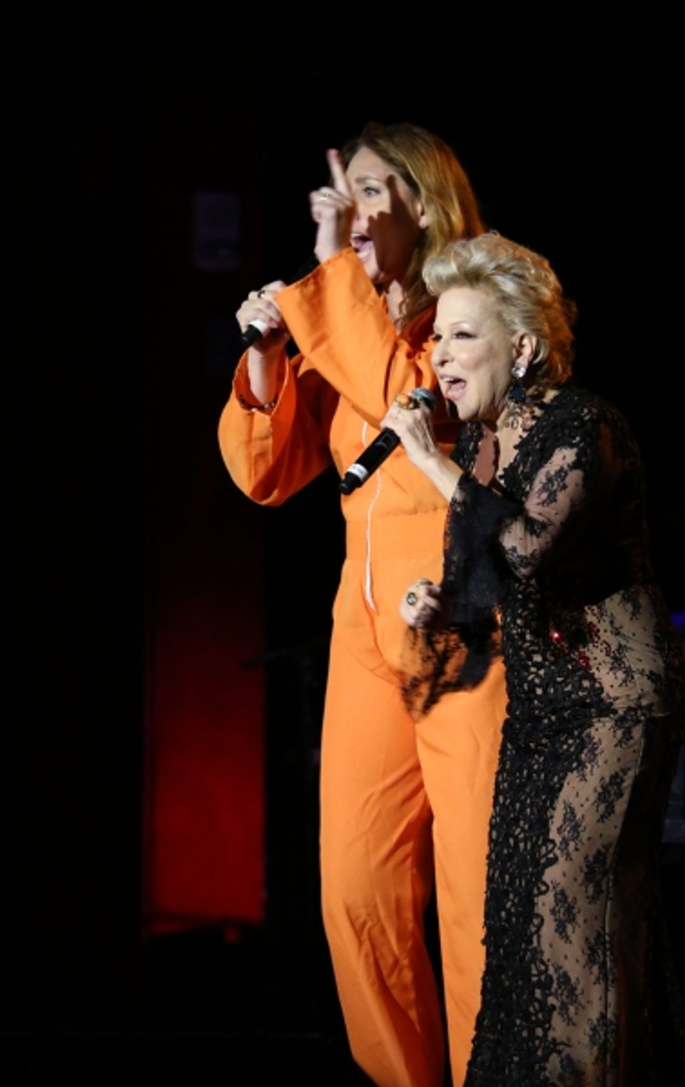 Photo Coverage: Inside the Ballroom at Bette Midler's HULAWEEN IN THE BIG EASY  Image