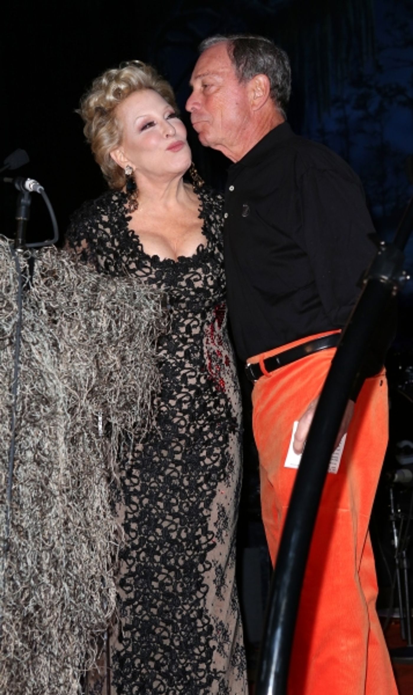 Photo Coverage: Inside the Ballroom at Bette Midler's HULAWEEN IN THE BIG EASY Photo Coverage: Inside the Ballroom at Bette Midler's HULAWEEN IN THE BIG EASY Image