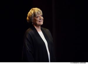 DAME MAGGIE SMITH giving a speech from The BeauxÃ¢â‚¬â„¢ Stratagem by Georg Photo