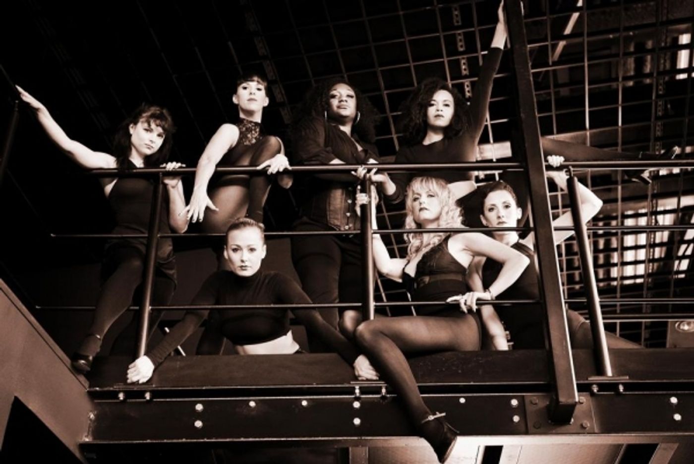 Photo Flash: First Promo Shots for Curve's CHICAGO; Performances to Begin 29 Nov Image