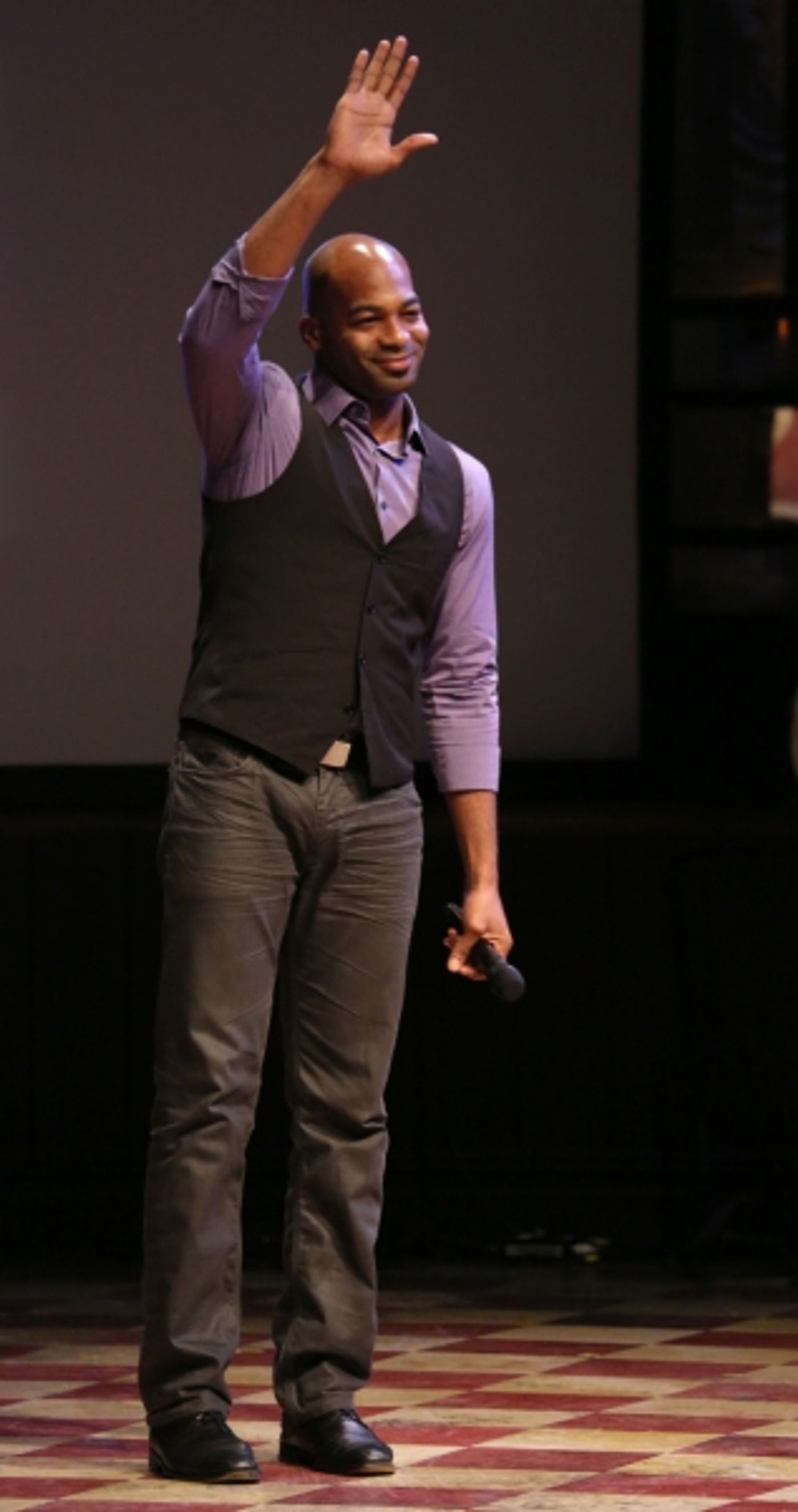 Photo Coverage: Alan Cumming, Andy Karl & More Perform at Only Make Believe Gala- Part 1 Image