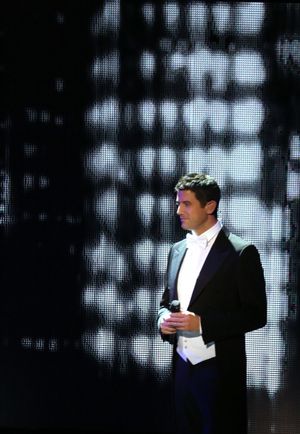 Sebastian Izambard  Photo