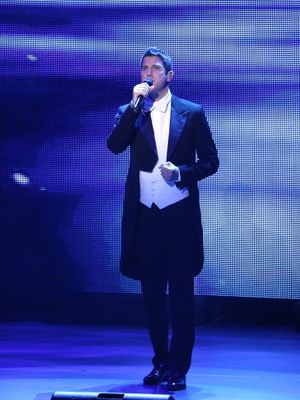 Sebastian Izambard Photo