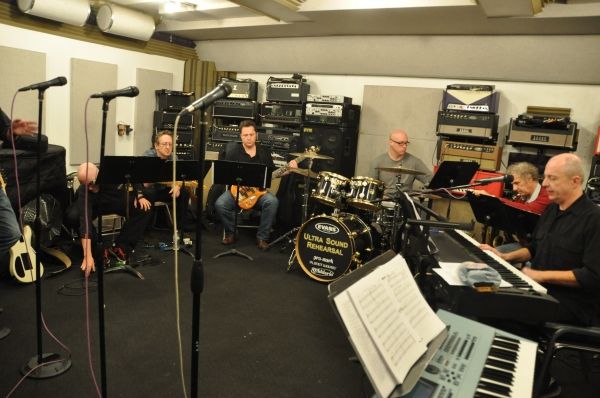 Kevin Kuhn, John Putnam, Kevin Dow, Ken Dow, David Kuhn, Jay Leslie, Susan Aquila and Photo