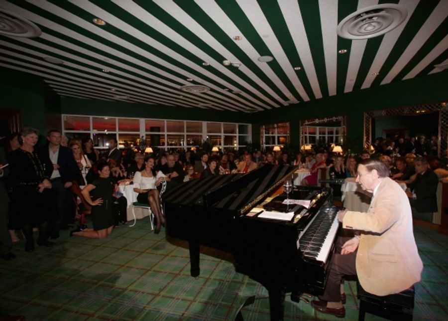 Photo Flash: Emma Thompson and More Join Richard Sherman for SAVING MR. BANKS Sing-A-Long Image