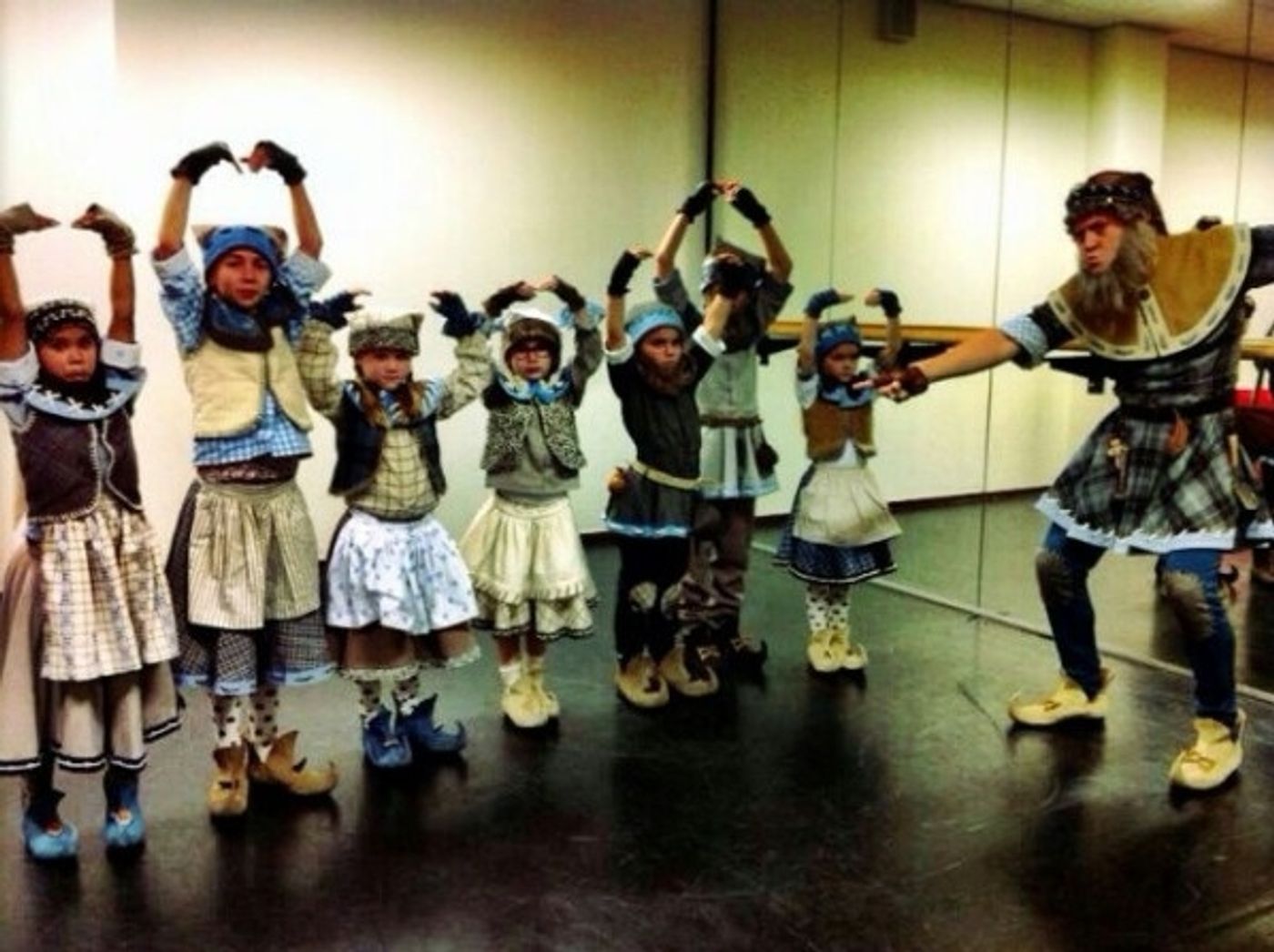 Photo Flash: Saturday Intermission Pics, Nov 9  - 'GREAT COMET' Takes on THOR, KINKY BOOTS Celebrates 'Movember' and More!  Image