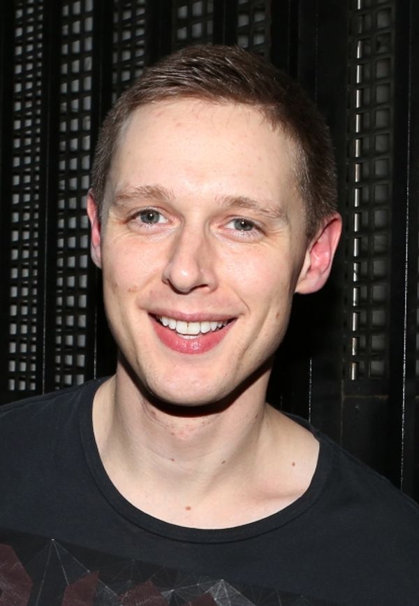 Samuel Barnett  Photo