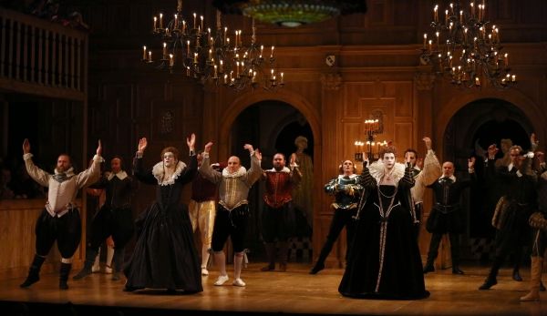 Joseph Timms, Paul Chahidi, Mark Rylance and Samuel Barnett with the cast  Photo