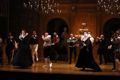 Joseph Timms, Paul Chahidi, Mark Rylance and Samuel Barnett with the cast  Photo