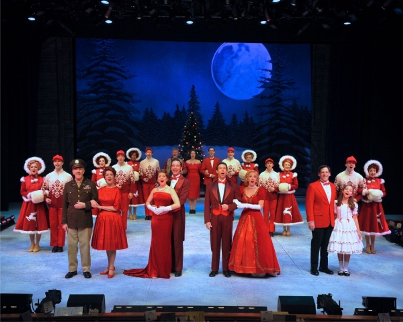 Photo Flash: First Look at Westchester Broadway Theatre's WHITE CHRISTMAS  Image