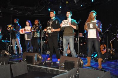 Andrew Berlin, Sarah Grace, Aisha Jackson, Greg Kamp, Galen WIlliams and Ariana Groov Photo