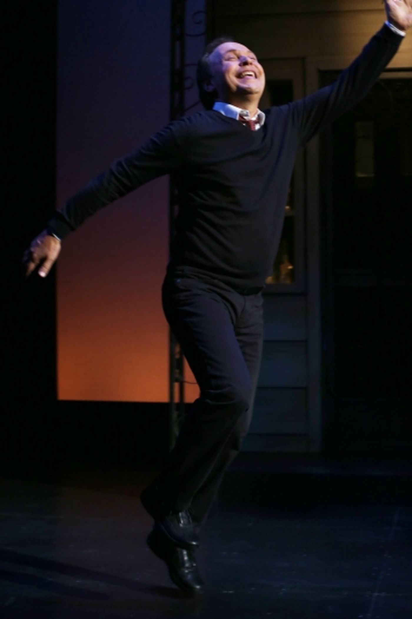 Photo Coverage: Billy Crystal Returns to Broadway in 700 SUNDAYS; Inside Opening Night Curtain Call! Image