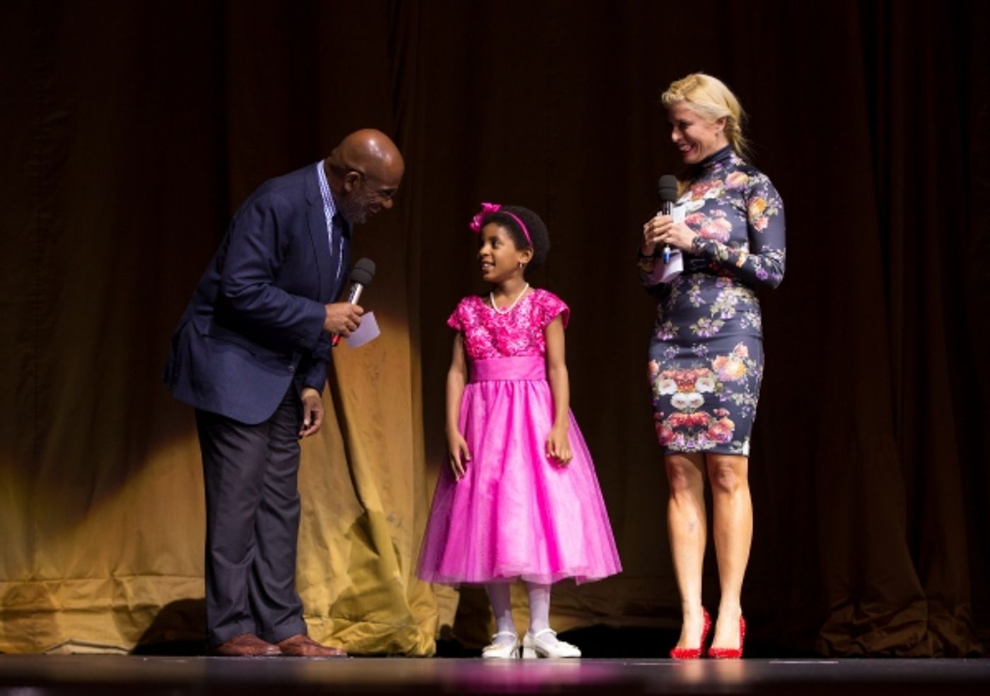 Photo Flash: Rockettes Kick Off Holiday Season with Opening Night of CHRISTMAS SPECTACULAR  Image