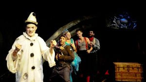 Dean Evans, Jay Torrence, Leah Urzendowski Courser, Ryan Walters and Anthony Courser @ BroadwayWorld Dean Evans, Jay Torrence, Leah Urzendowski Courser, Ryan Walters and Anthony Courser Photo