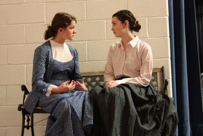 Kate Keller (Cara Bachman, double cast) and Annie Sullivan (Kelsy Davis, double cast) Photo
