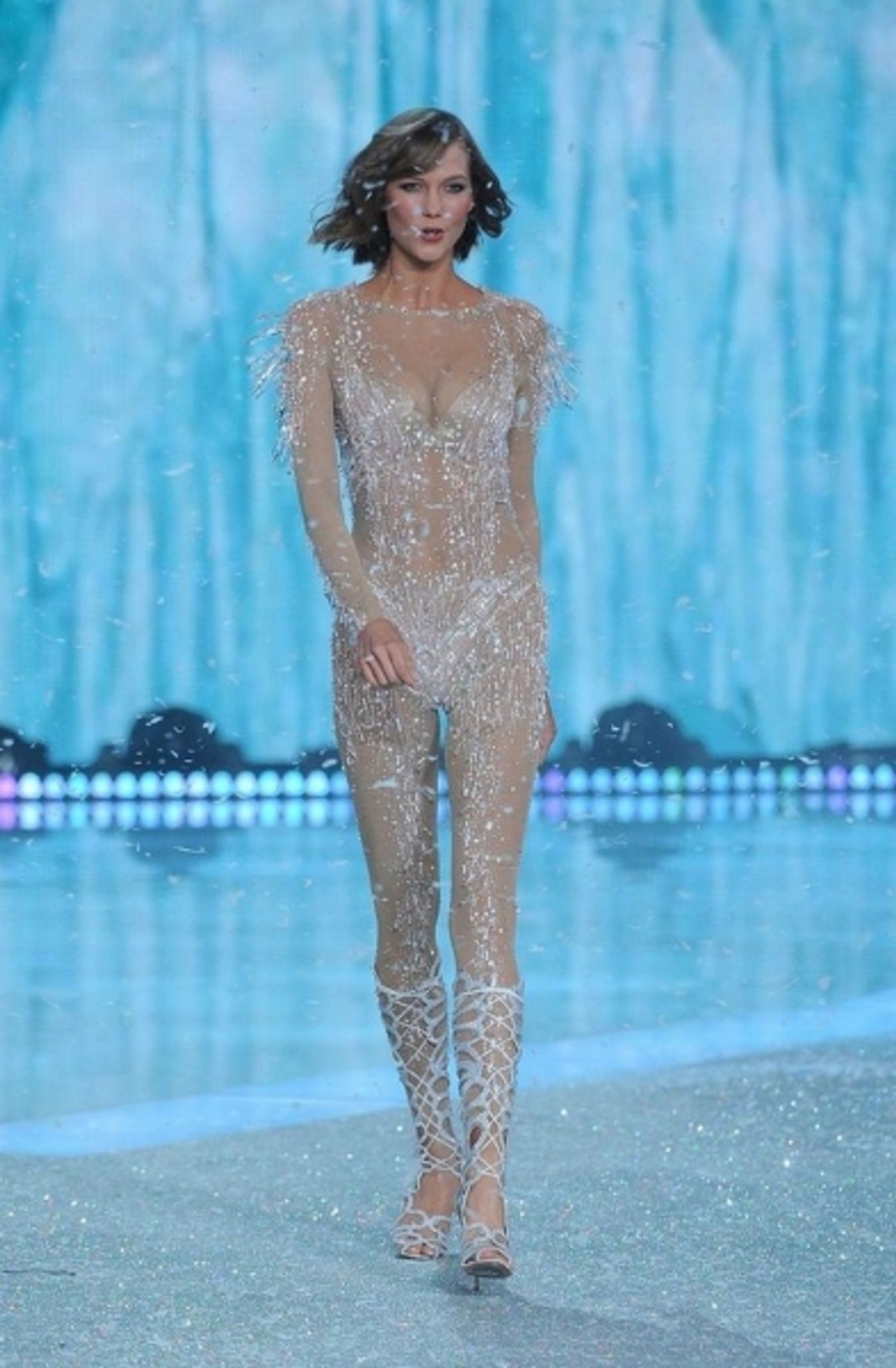 Photo Coverage: Victoria's Secret Runway Show Image