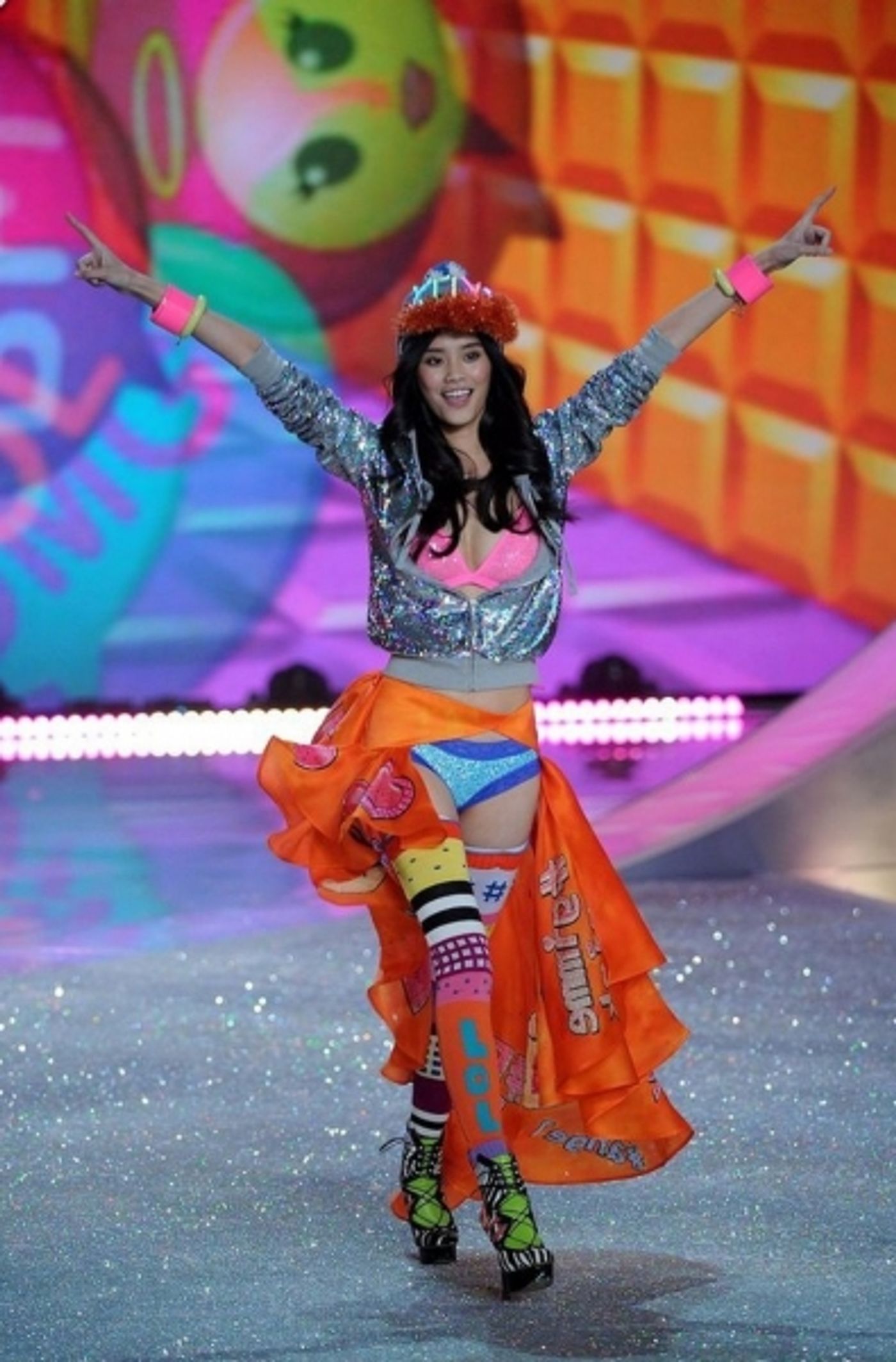 Photo Coverage: Victoria's Secret Runway Show Image