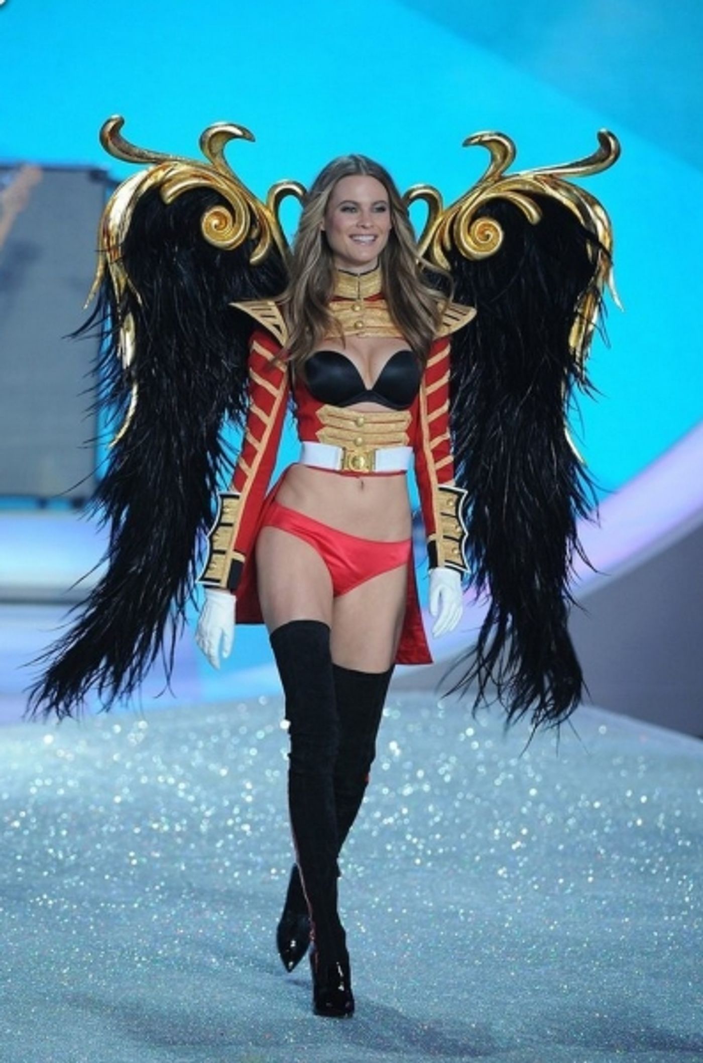 Photo Coverage: Victoria's Secret Runway Show Image