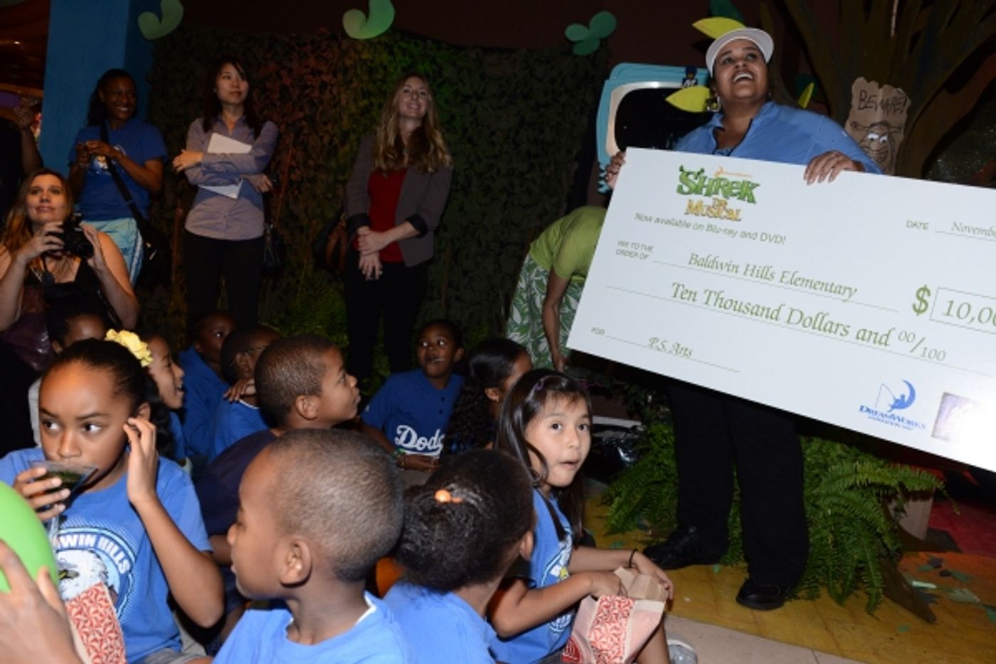 Photo Flash: SHREK THE MUSICAL Celebrates NAfME Grants with Baldwin Hills Elementary  Image