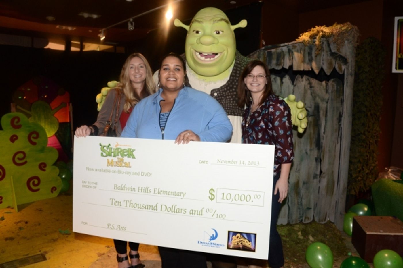 Photo Flash: SHREK THE MUSICAL Celebrates NAfME Grants with Baldwin Hills Elementary  Image