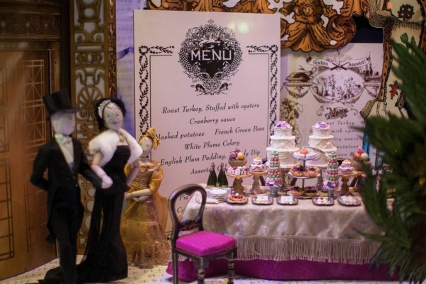 Photo Coverage: Lord & Taylor's Vintage Holiday Windows Image