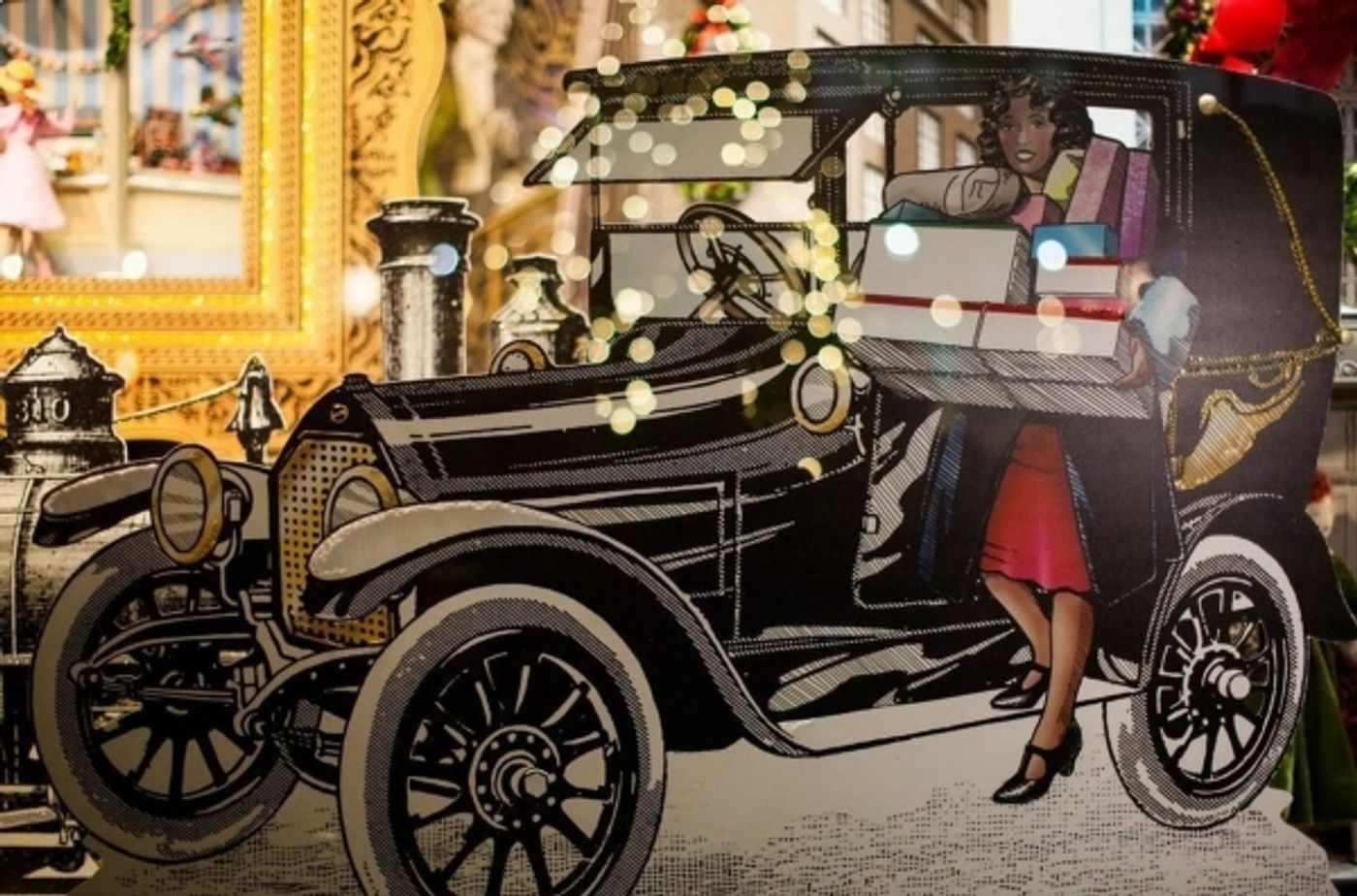 Photo Coverage: Lord & Taylor's Vintage Holiday Windows Image