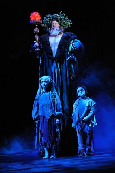 Photo Flash: First Look at Great Lakes Theater's A CHRISTMAS CAROL — photo 6 of 9