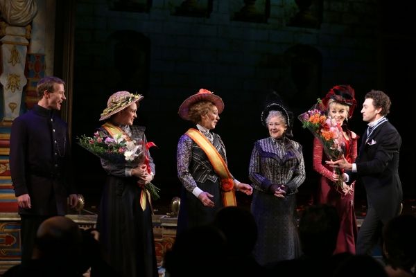 Jeff Kready, Catherine Walker, Joanna Glushak, Jane Carr, Lisa O''Hare and Bryce Pink Photo