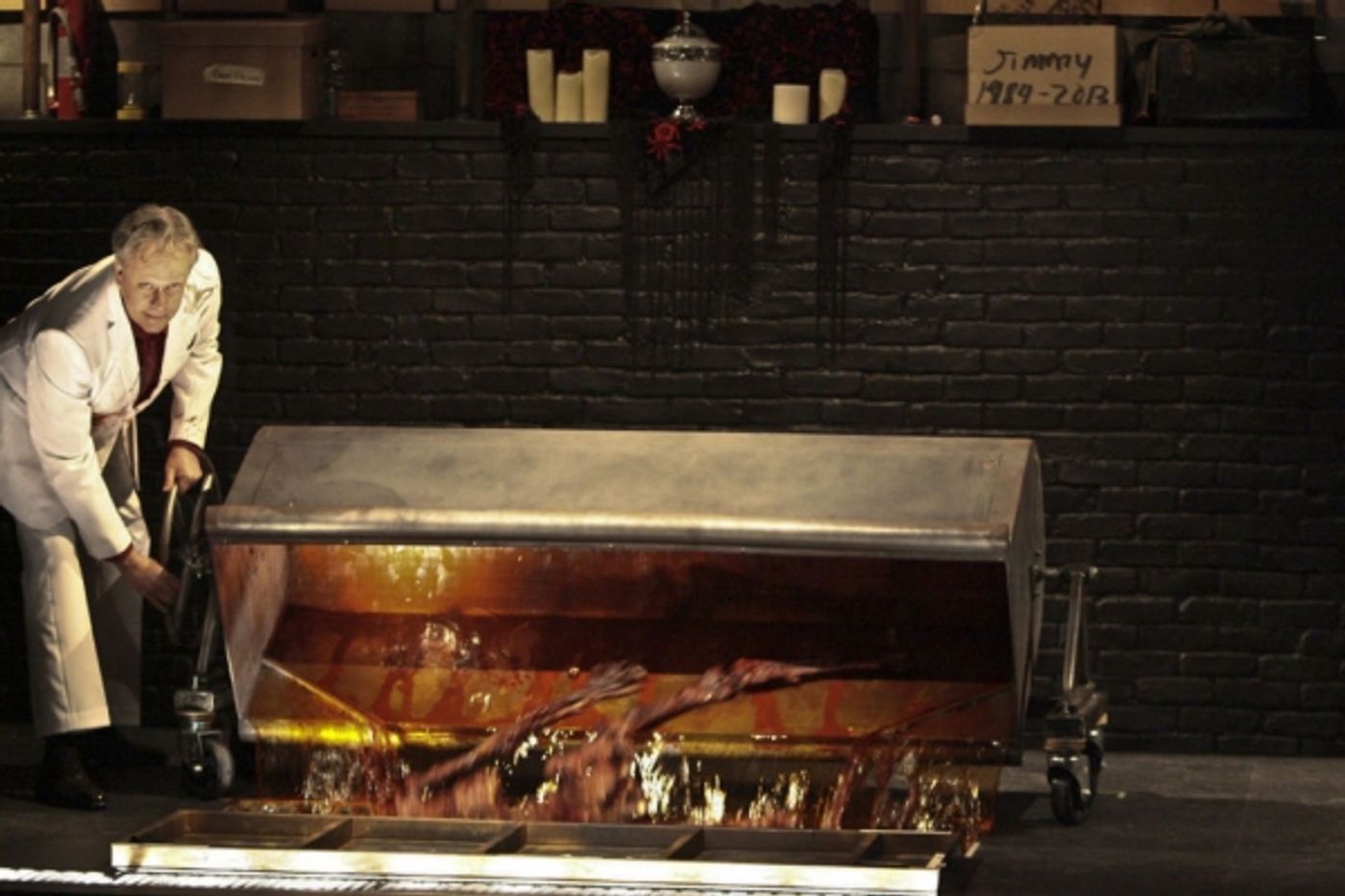 Photo Flash: First Look at Todd Robbins in PLAY DEAD at Geffen Playhouse  Image