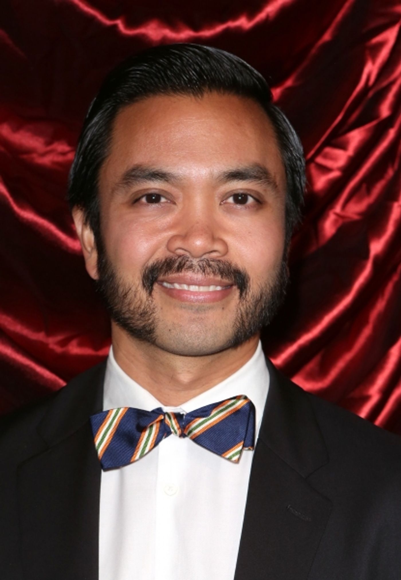 Photo Coverage: Inside Theatre Arrivals for A GENTLEMAN'S GUIDE TO LOVE AND MURDER  Image