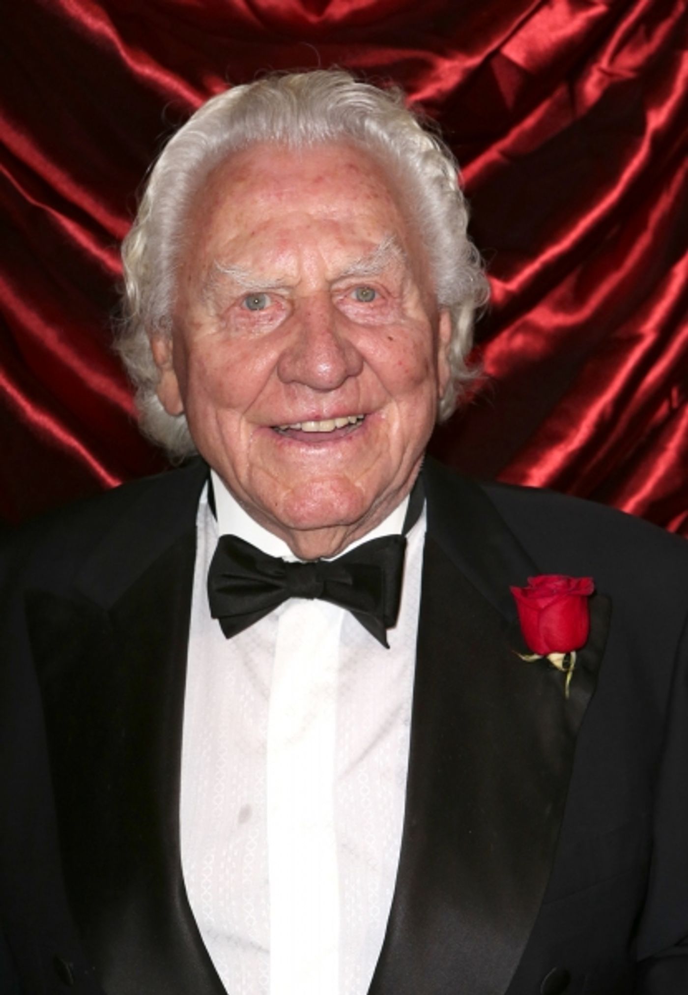 Photo Coverage: Inside Theatre Arrivals for A GENTLEMAN'S GUIDE TO LOVE AND MURDER  Image