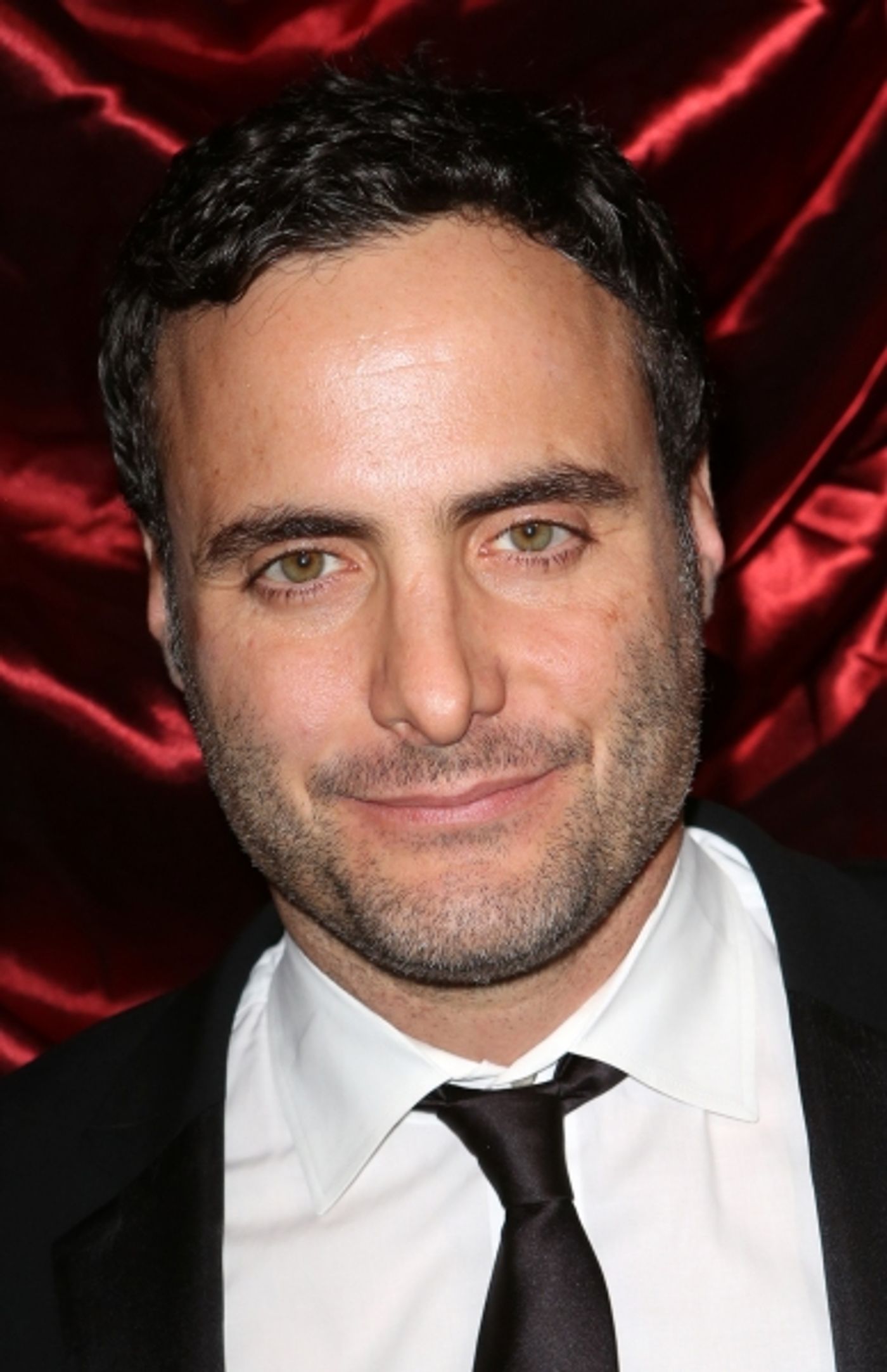 Photo Coverage: Inside Theatre Arrivals for A GENTLEMAN'S GUIDE TO LOVE AND MURDER  Image