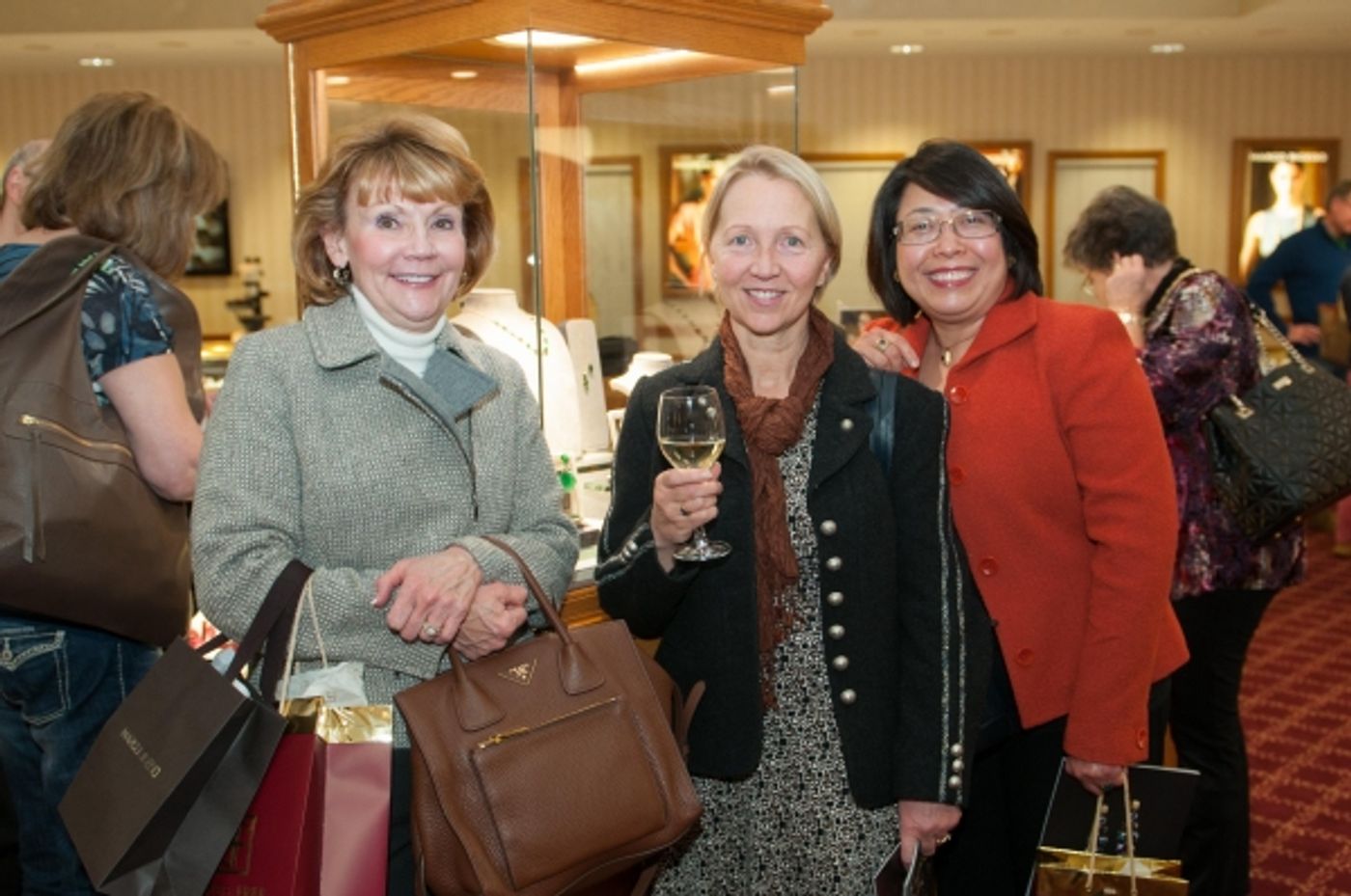 Photo Flash: Designer Marco Bicego visits James Free Jewelers, Cincinnati Image