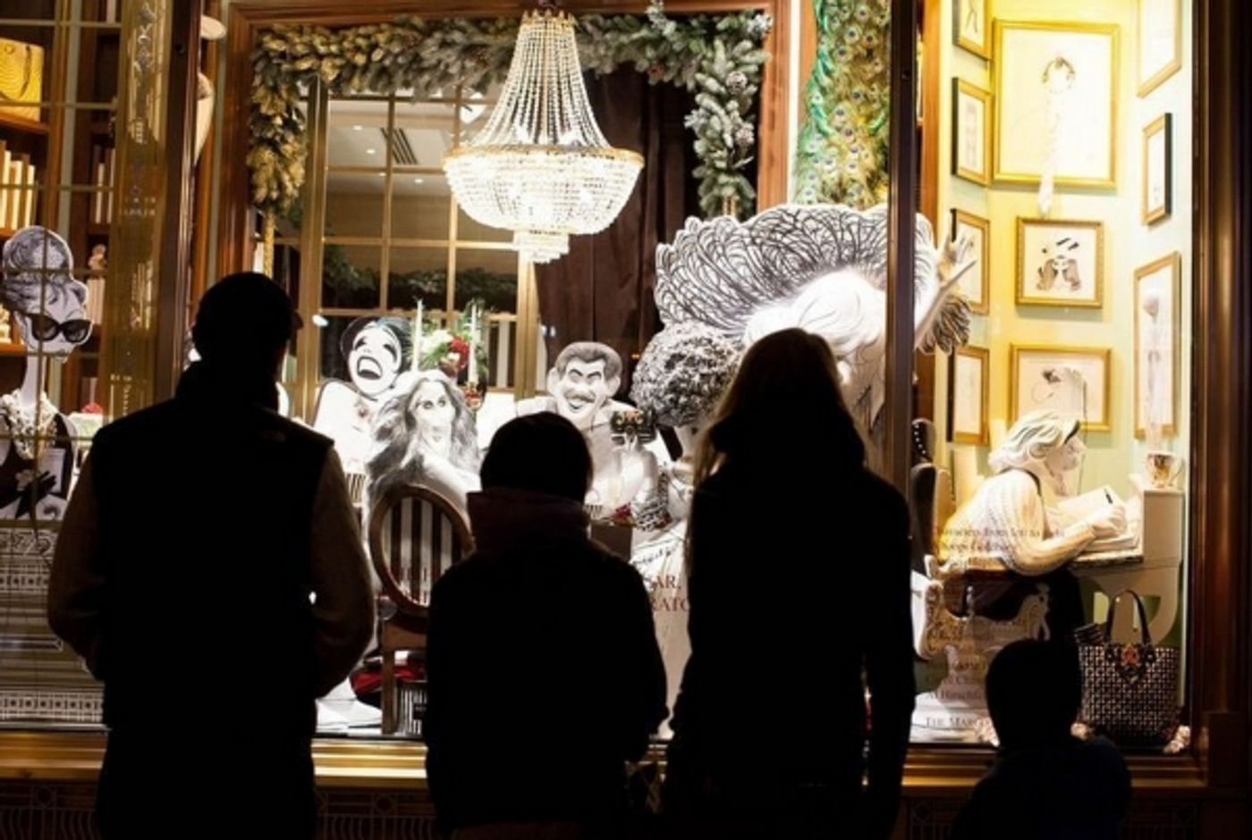 Photo Coverage: Henri Bendel's Holiday Windows Image