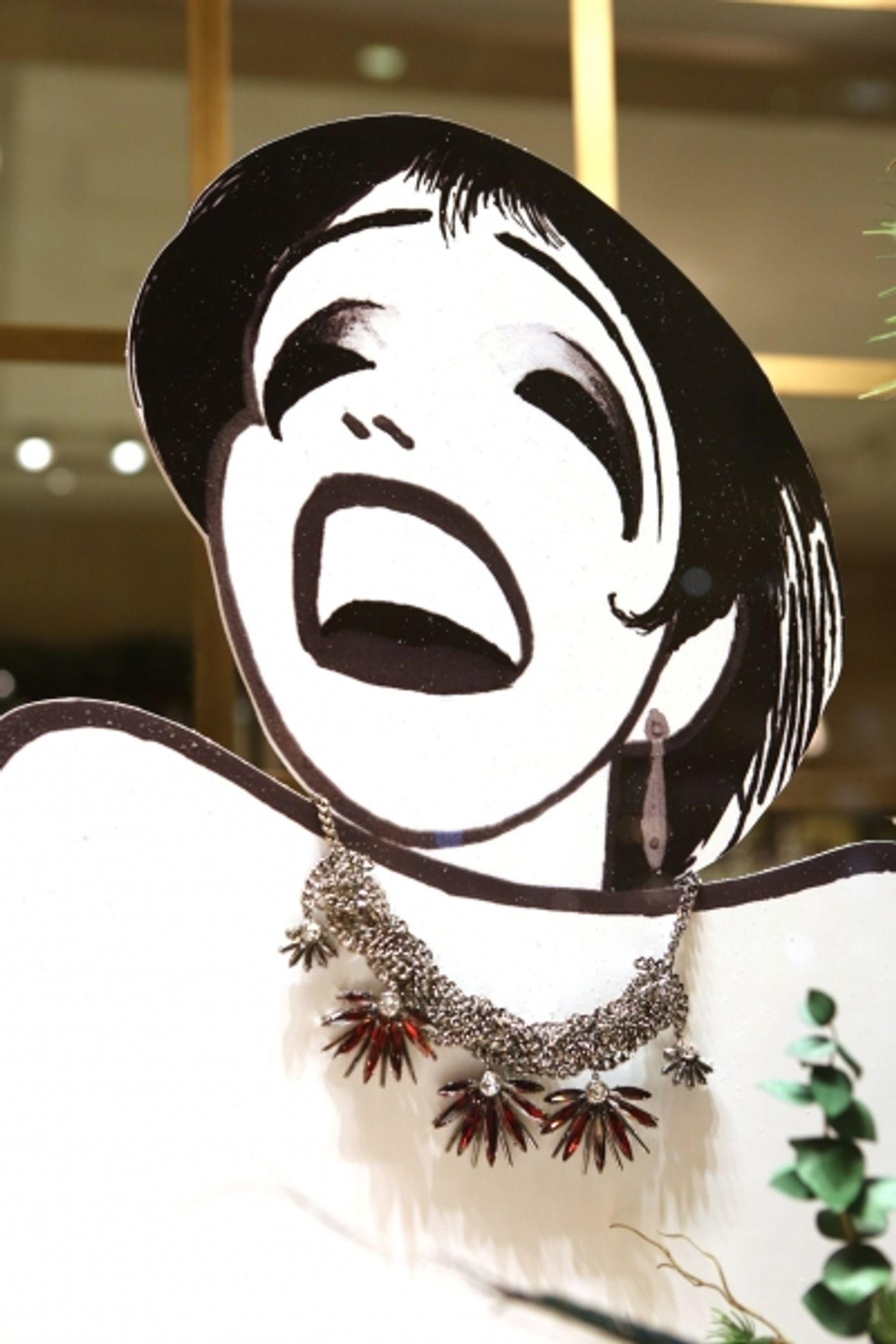 Photo Coverage: Henri Bendel Unveils HIRSCHFELD SPECTACULAR Window Exhibit  Image