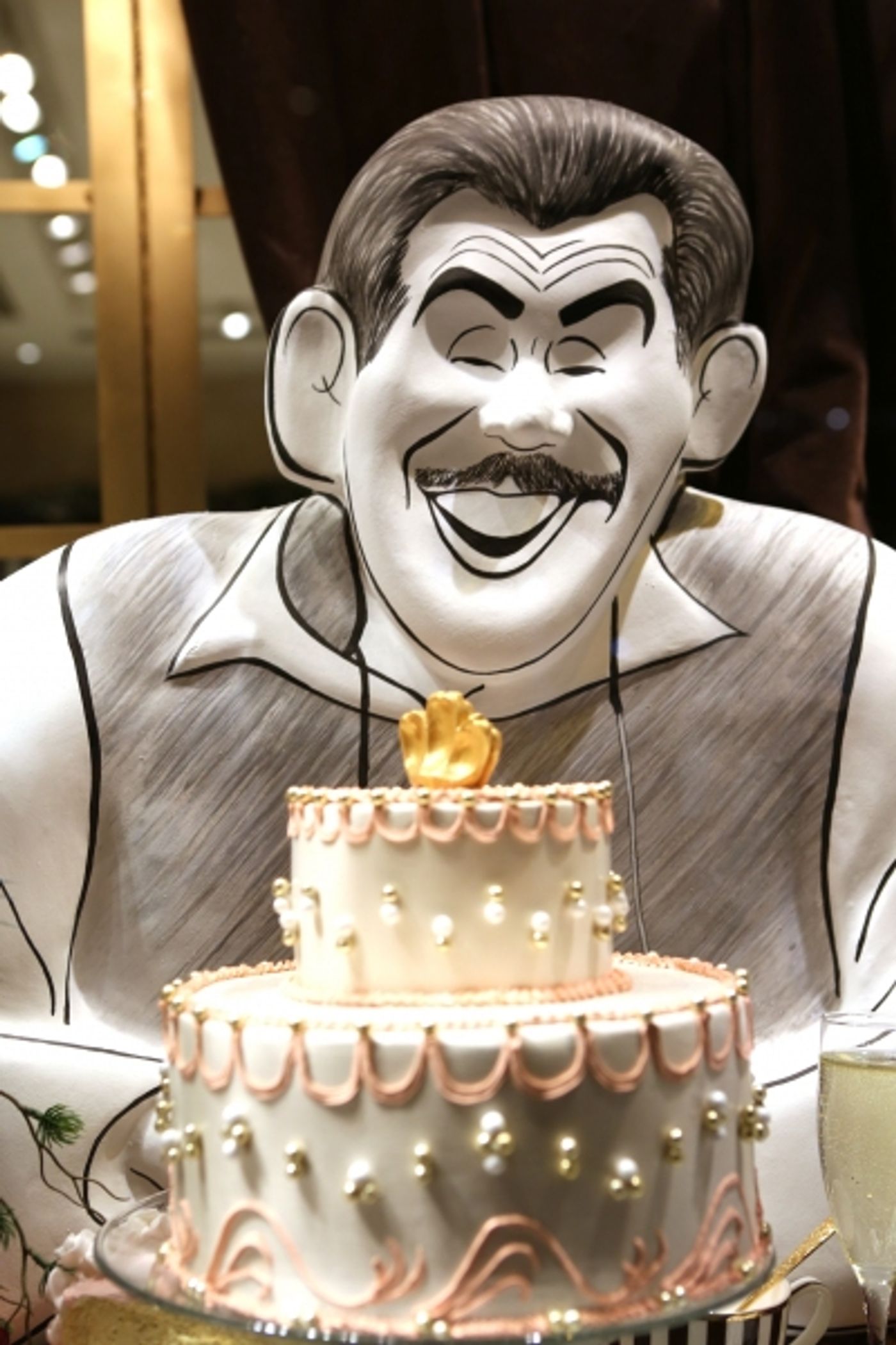 Photo Coverage: Henri Bendel Unveils HIRSCHFELD SPECTACULAR Window Exhibit  Image