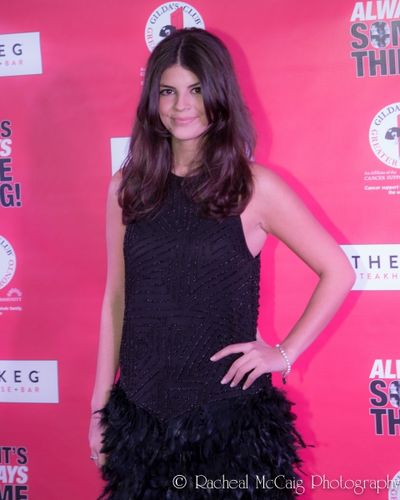 Nikki Yanofsky Photo
