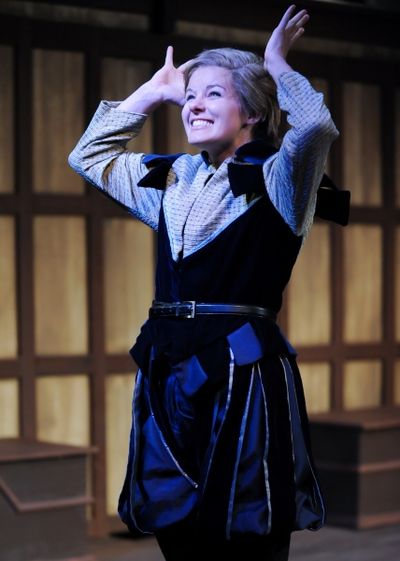 Maggie Lou Rader as Viola  Photo